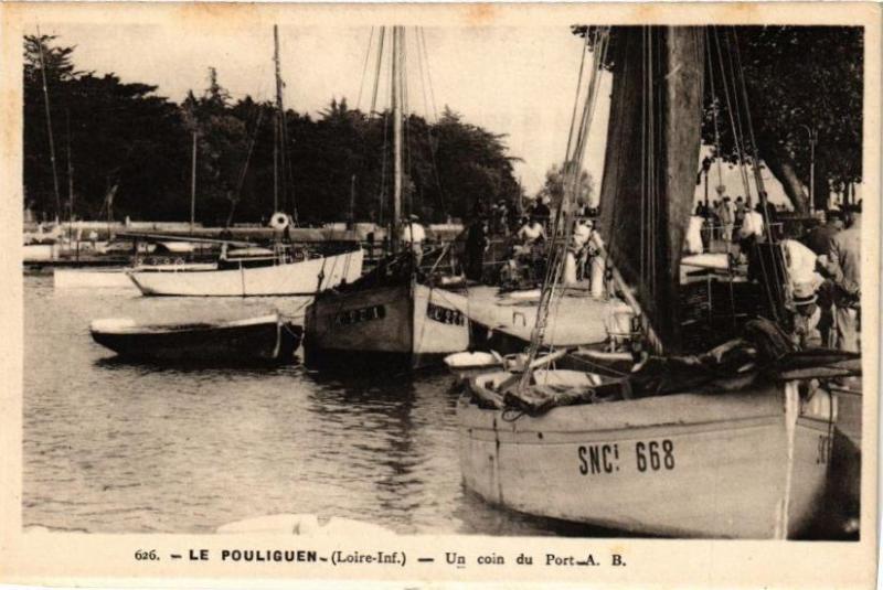 Carte postale ancienne Le Pouliguen - Un coin du Port au Pouliguen