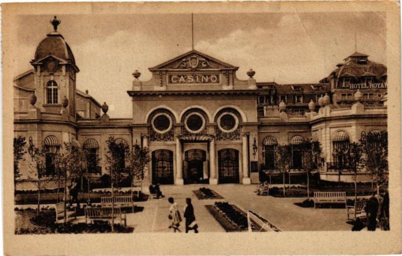 Carte postale ancienne La Baule - Le Casino
