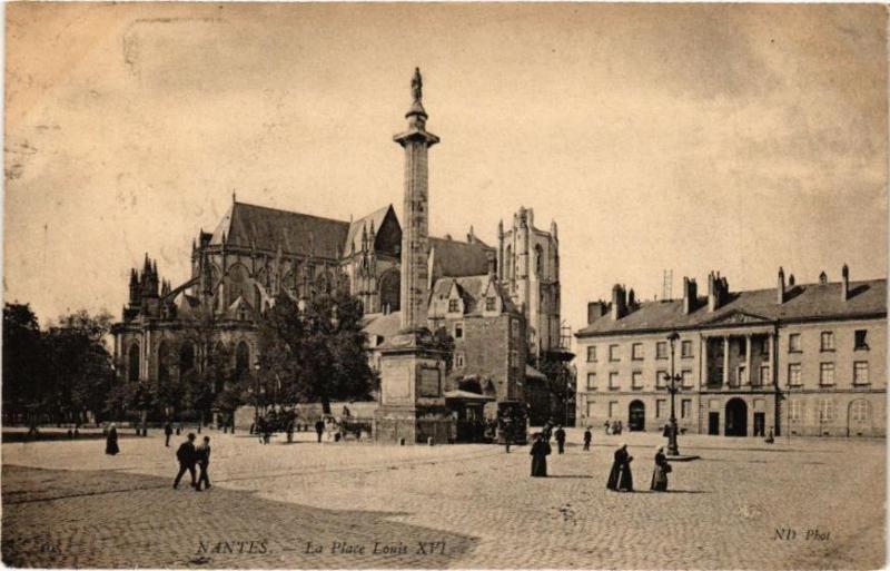 Carte postale ancienne Nantes - La Place Louis Xvi à Nantes