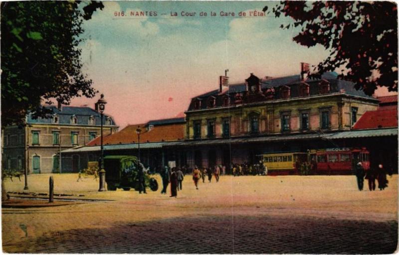 Carte postale ancienne Nantes - La Cour de la Gare de l'Etat à Nantes