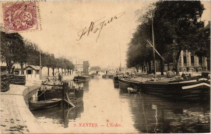 Carte postale ancienne Nantes - L'Erdre à Nantes