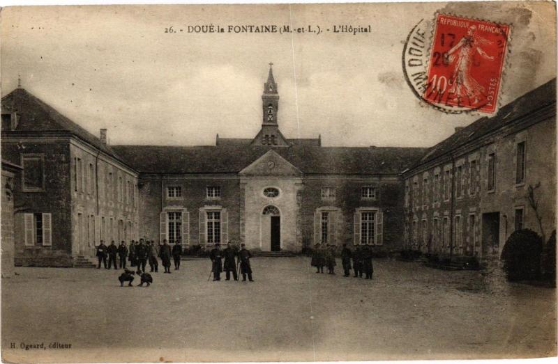 Carte postale ancienne Doue la Fontaine - L'Hopital