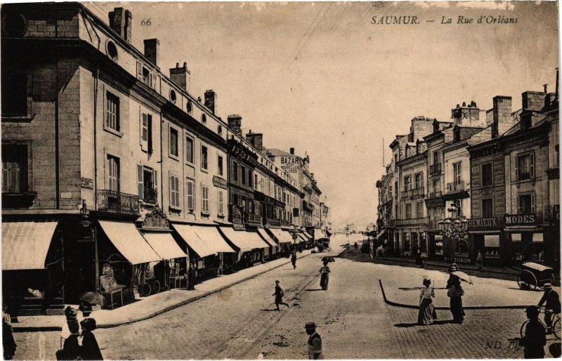Carte postale ancienne Saumur - La Rue d'Orleans à Saumur