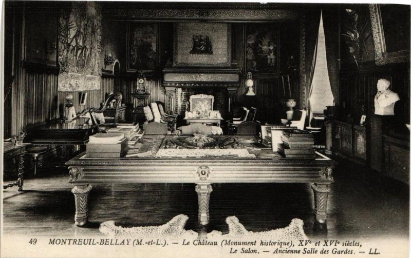 Carte postale ancienne Montreuil-Bellay - Le Chateau (Monument historique) à Montreuil-Bellay