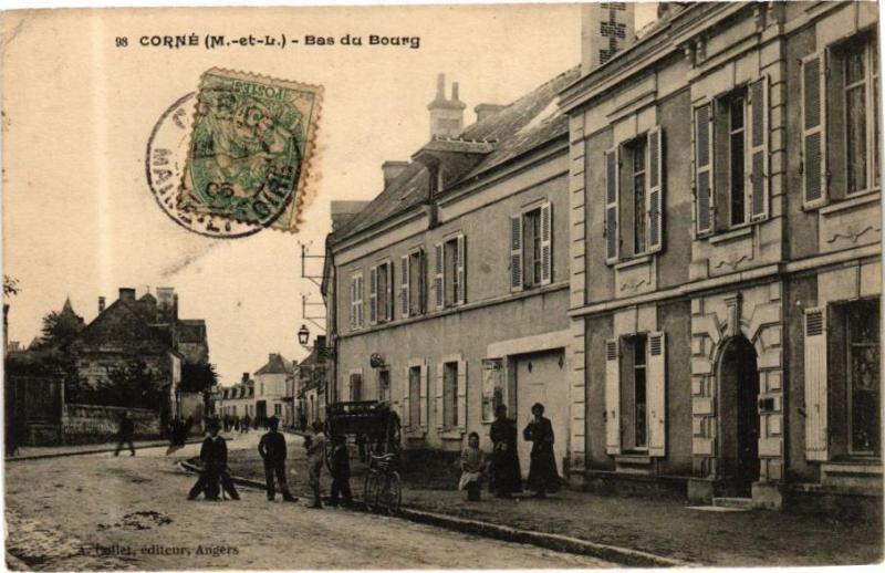 Carte postale ancienne Corne - Bas du Bourg