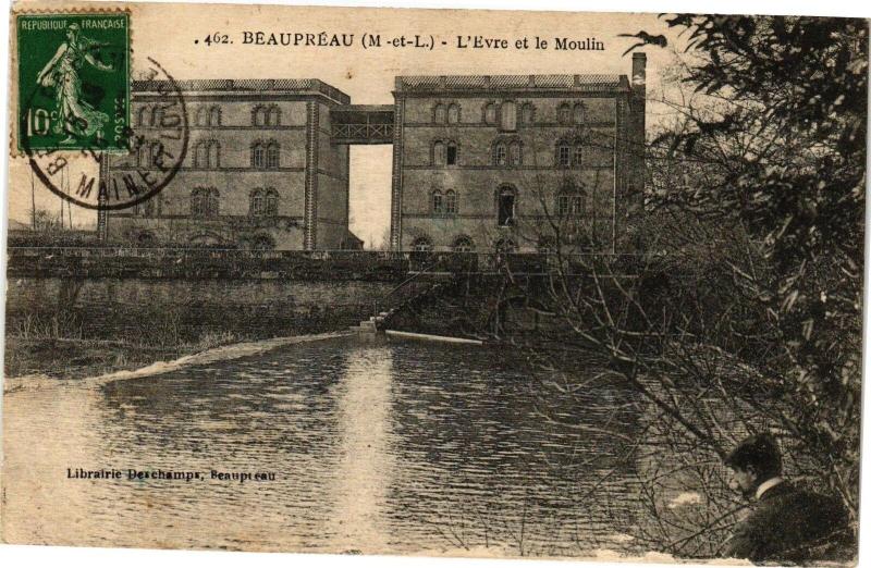 Carte postale ancienne Beaupreau-L'Evre et le Moulin