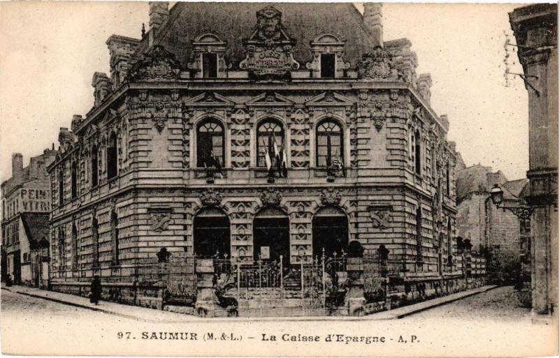 Carte postale ancienne Saumur (M.-&-L.) - La Caisse d'Espargne à Saumur