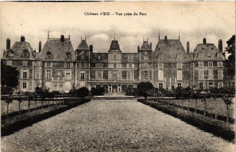 Carte postale ancienne Chateau d'Eu - Vue prise du parc