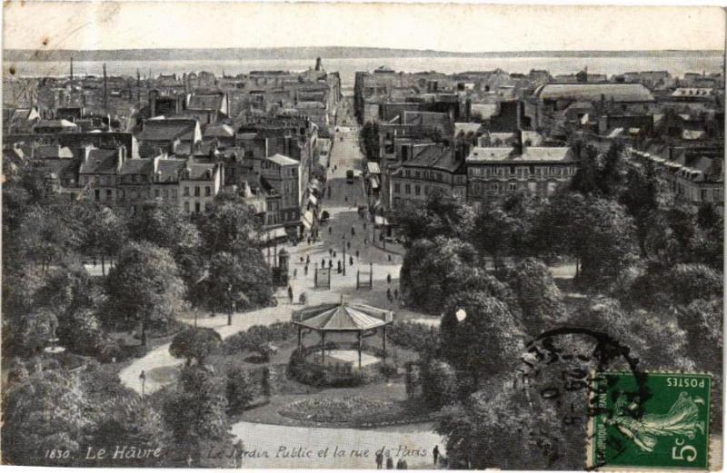 Carte postale ancienne Ed. Aqua 1830 Le Havre Le Jardin Public et la rue de Paris au Havre