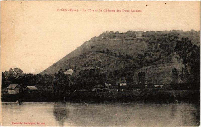 Carte postale ancienne Poses - La Cote et le Chateau des Deux-Amants à Poses