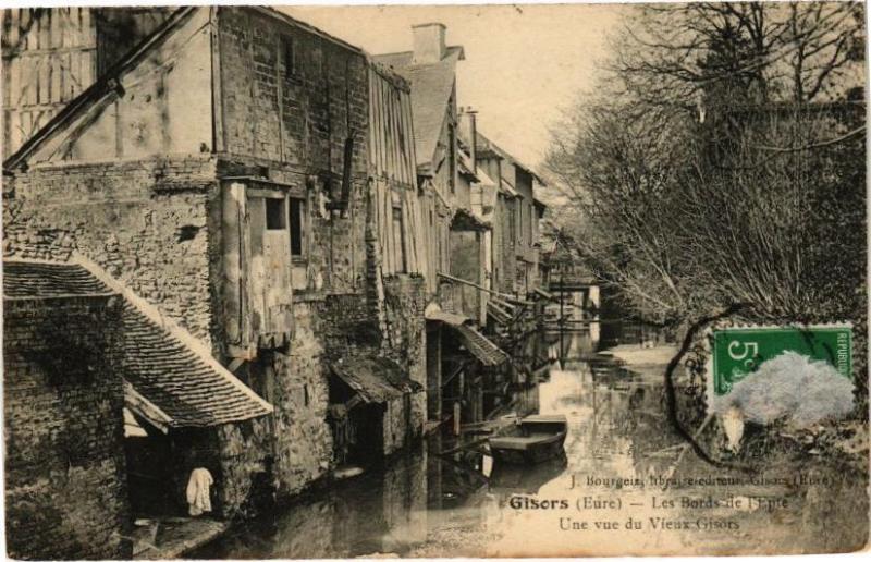 Carte postale ancienne Gisors - Les Bords de l'Eure - Une vue du Vieux Gisors à Gisors