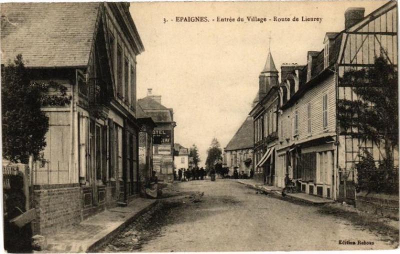 Carte postale ancienne Epaignes - Entrée du Village - Route de Lieurey à Épaignes