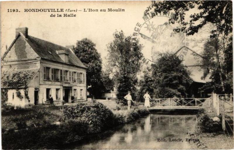 Carte postale ancienne Hondouville - L'Iton au Moulin de la Halle à Hondouville
