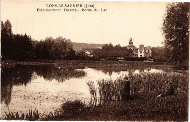 Carte postale ancienne Lons-le-Saunier-Etablissement Thermal-Bords du Lac à Lons-le-Saunier