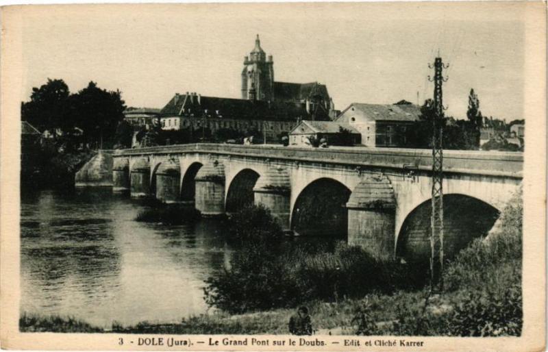 Carte postale ancienne Dole -Le Grand Pont sur le Doubs
