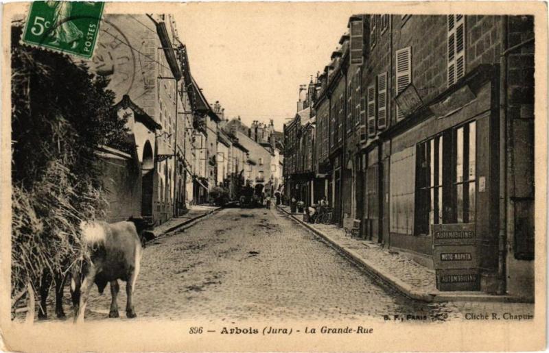 Carte postale ancienne Arbois - La Grande rue à Arbois