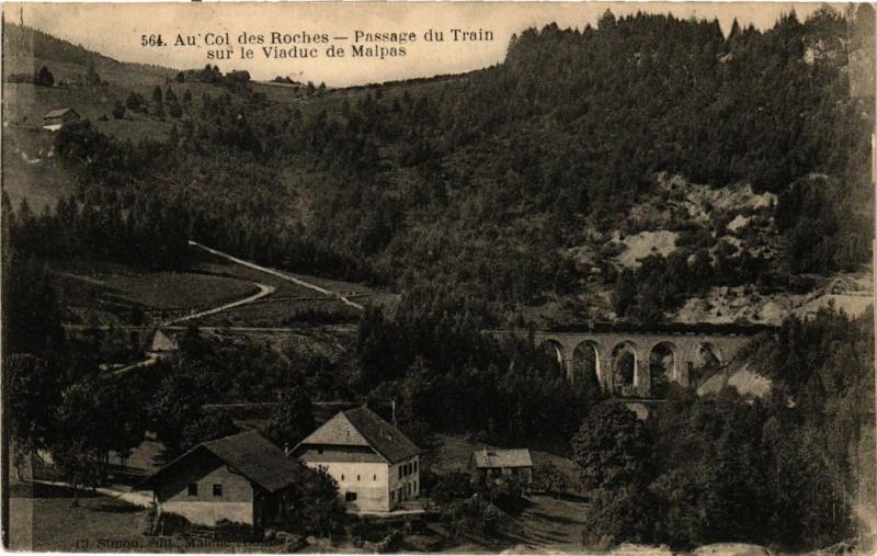 Carte postale ancienne Au Col des Roches-Passage du Train sur le Viaduc de Malpas à Malpas
