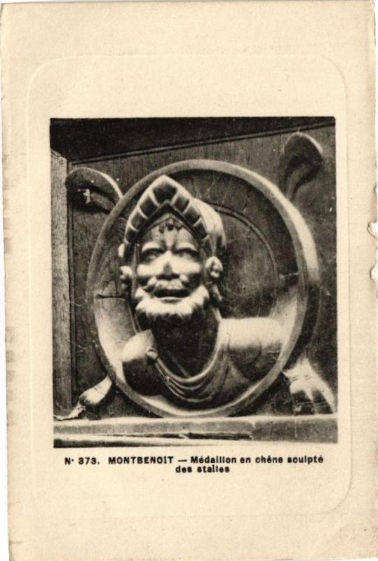 Carte postale ancienne Montbenoit - Médallion en chéne soupté des stalles à Montbenoît