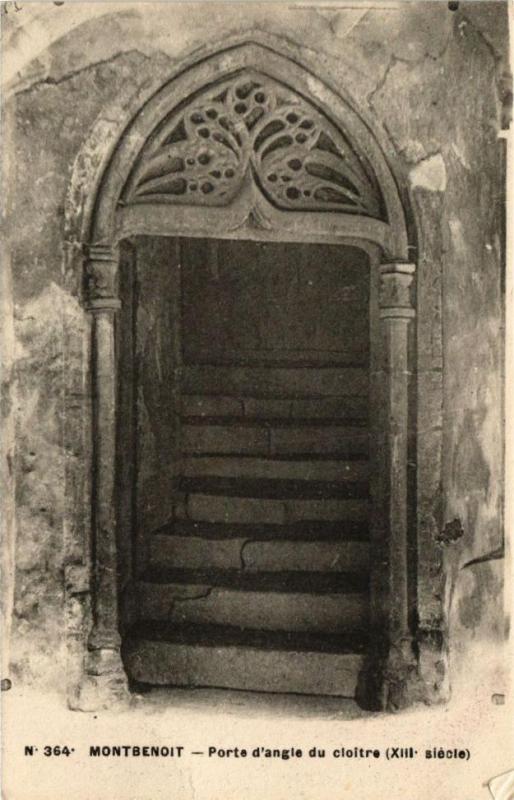 Carte postale ancienne Montbenoit - Porte d'angle du cloitre (Xiii siécle) à Montbenoît