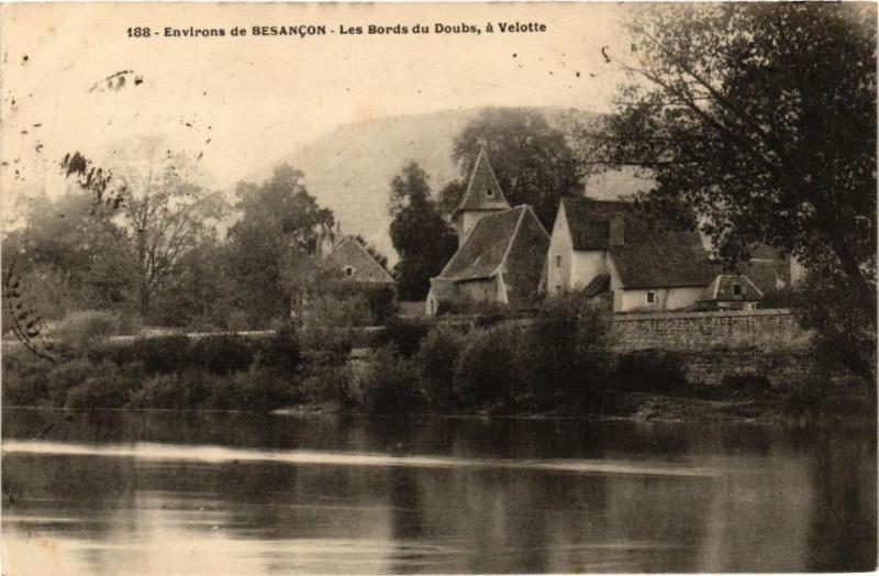 Carte postale ancienne Environs de Besancon - Les Bords du Doubs a Velotte à Doubs