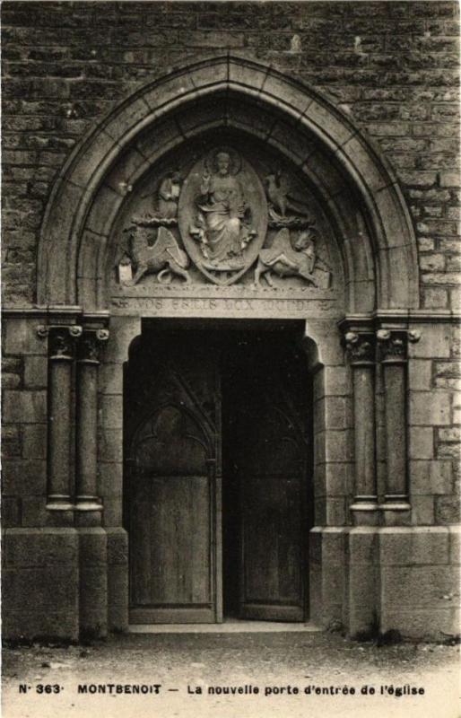 Carte postale ancienne Montbenoit - La nouvelle porte d'entrée de l'église à Montbenoît