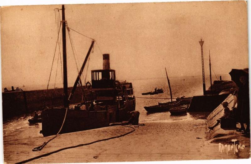 Carte postale ancienne L'Ile d'Oleron - Quai du Chateau