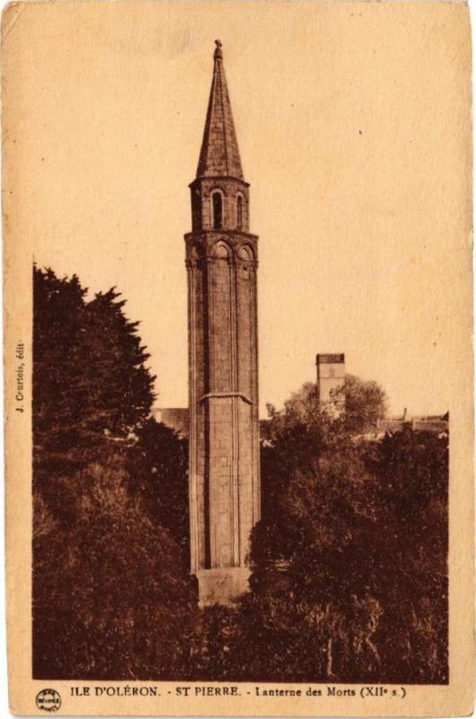 Carte postale ancienne Ile d'Oleron - Saint-Pierre - Lanterne des Morts