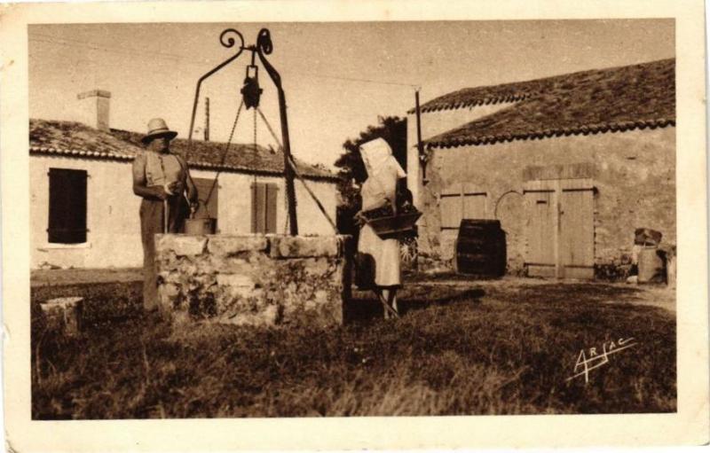 Carte postale ancienne Ile d'Oleron - Domino - Vieux Puits