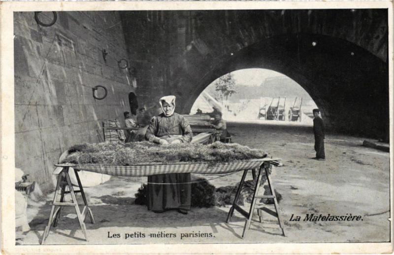 Carte postale ancienne Paris Petits Metiers La Matelassiere