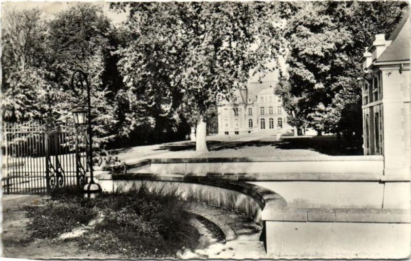 Carte postale ancienne Bretigny sur Orge-Entrée du Cháteau