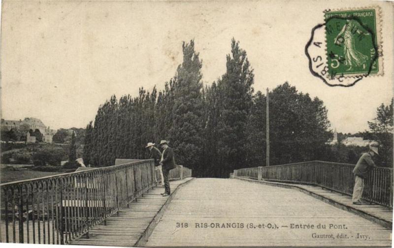 Carte postale ancienne Ris Orangis-Entrée du Pont à Ris-Orangis