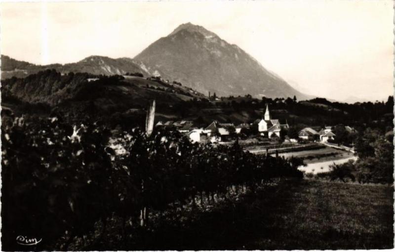 Carte postale ancienne Frontenex Vue générale et le Grand Arc à Frontenex