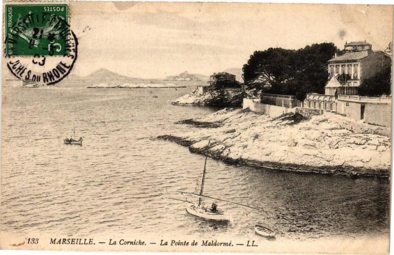 Carte postale ancienne Marseille-La Corniche-La Pointe de Maldorme à Marseille