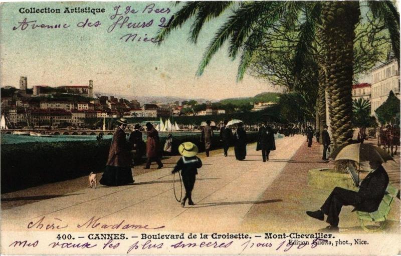 Carte postale ancienne Cannes - Boulevard de la Croisette - Mont Chevallier à Cannes