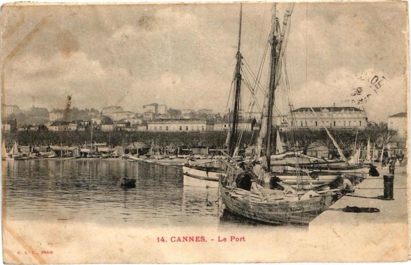 Carte postale ancienne Cannes - Le Port à Cannes