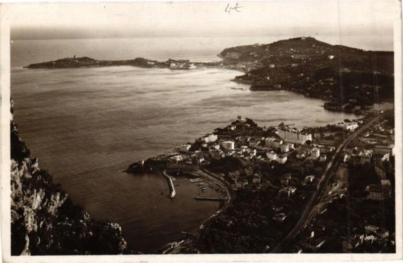 Carte postale ancienne Beaulieu et le Cap Ferrat