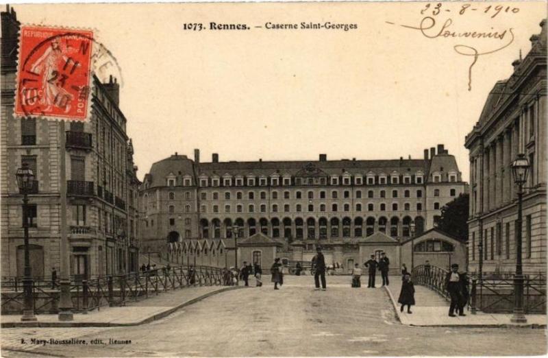 Carte postale ancienne Rennes-Caserne Saint-Georges à Rennes