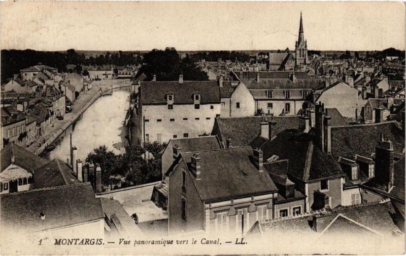 Carte postale ancienne Montargis-Vue panoramique vers le Canal à Montargis