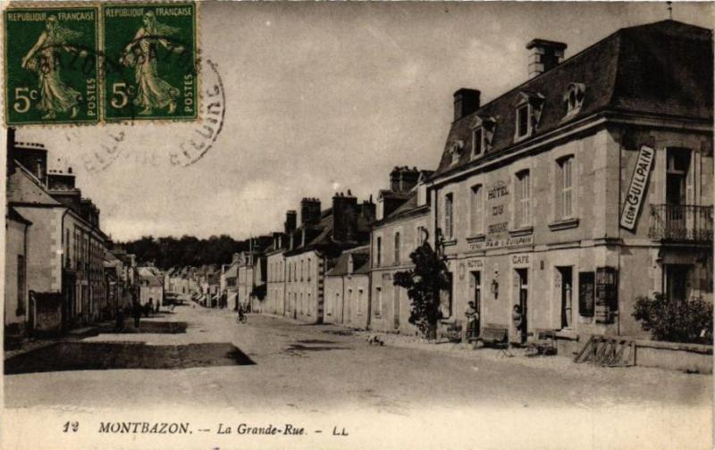 Carte postale ancienne Montbazon - La Grande-Rue à Montbazon