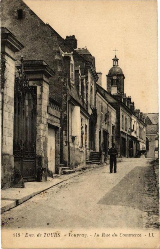 Carte postale ancienne Env. de Tours-Vouvray-La Rue du Commerce à Tours