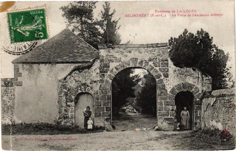 Carte postale ancienne Environs de La Loupe Belhomert - La Porte de l'ancienne à La Loupe