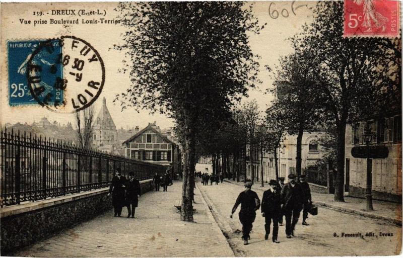 Carte postale ancienne Dreux - Vue prise Boulevard Louis-Terrier à Dreux
