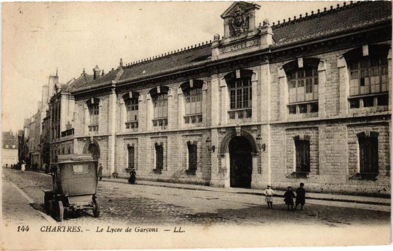 Carte postale ancienne Chartres-Le Lycée de Garcons à Chartres