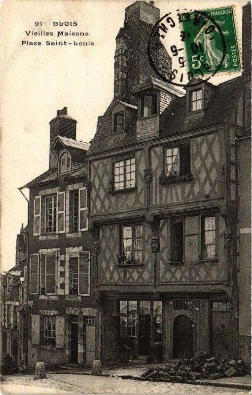 Carte postale ancienne Blois-Vieille Maisons-Place Saint-Louis à Blois