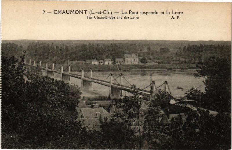 Carte postale ancienne Chaumont-Le Pont suspendu et la Loire