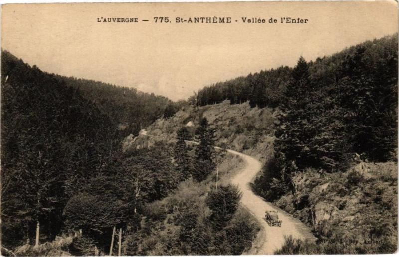 Carte postale ancienne Saint-Antheme - Vallée de l'Enfer à Saint-Anthème