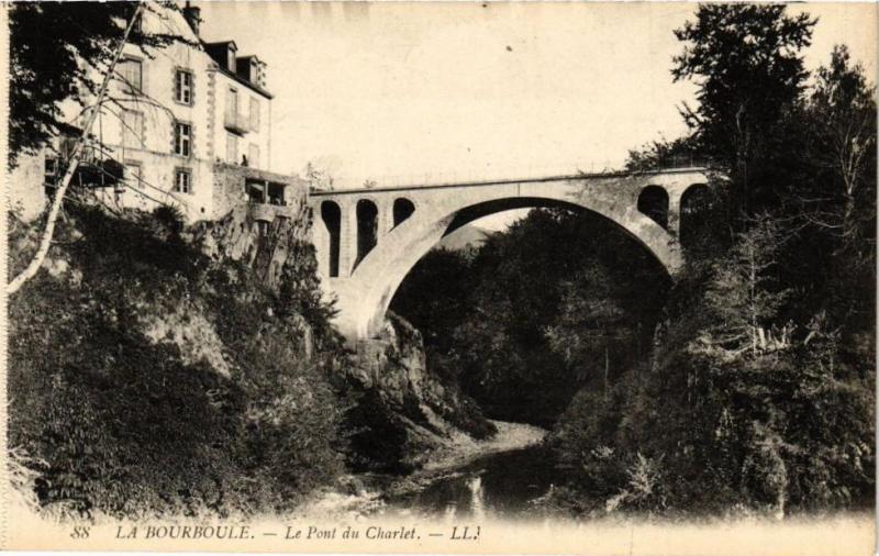 Carte postale ancienne La Bourboule-Le Pont du Charlet à La Bourboule