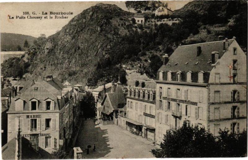 Carte postale ancienne La Bourboule-Le Puits Choussy et le Rocher à La Bourboule