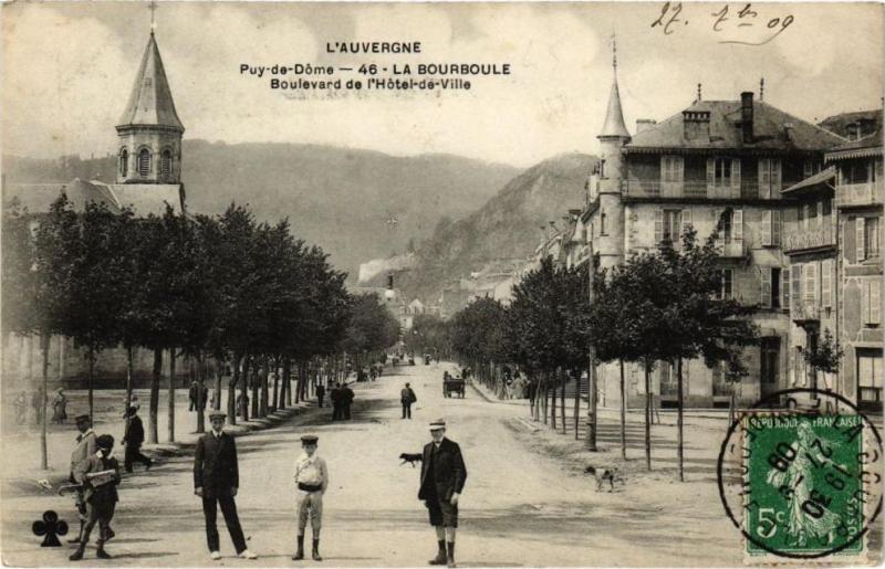 Carte postale ancienne L'Auvergne -Puy-de-Dome -La Bourboule -Boulevard de l'Hotel-de... à La Bourboule