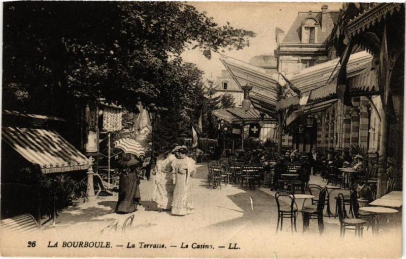 Carte postale ancienne La Bourboule - La Terrasse - Le Casino à La Bourboule